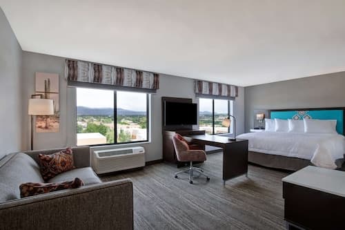 Hampton Inn Santa Fe South