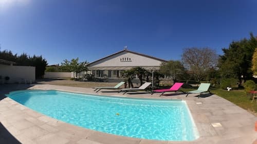 Aux Belles Vacances- Adult Only