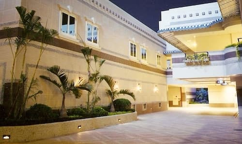 Royal Group Motel Tainan Branch