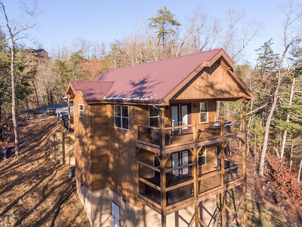Luxury Good Vibes Cabin With Tub by RedAwning