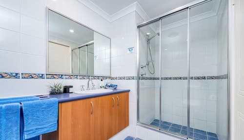 Seaview Apartment