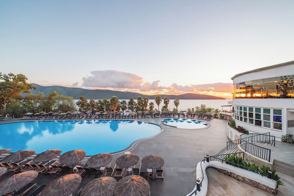 Bodrum Holiday Resort & Spa