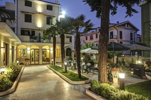 Hotel Ester Safer
