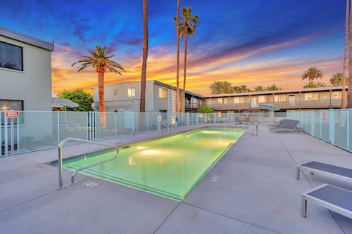 Primo Old Town Location with Heated Pool