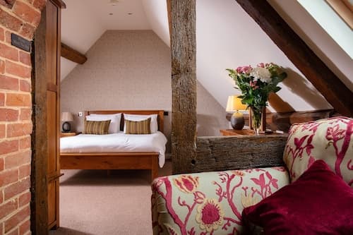 Broom Hall Inn
