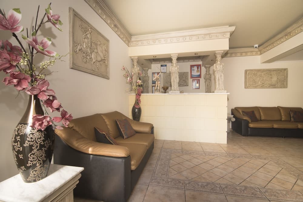 Parthenon Art Hotel