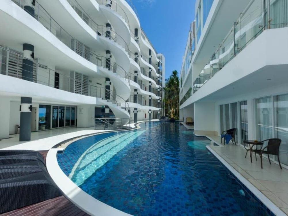 Sunset Plaza Karon by RESAVA