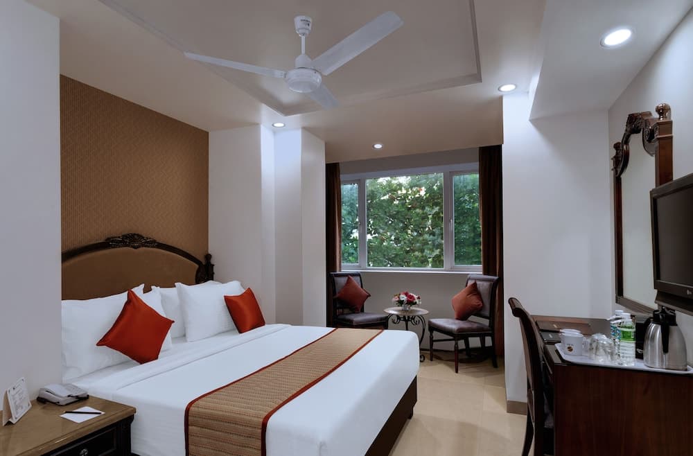 Hotel Suba Palace