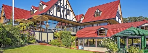 Village Family Motor Inn