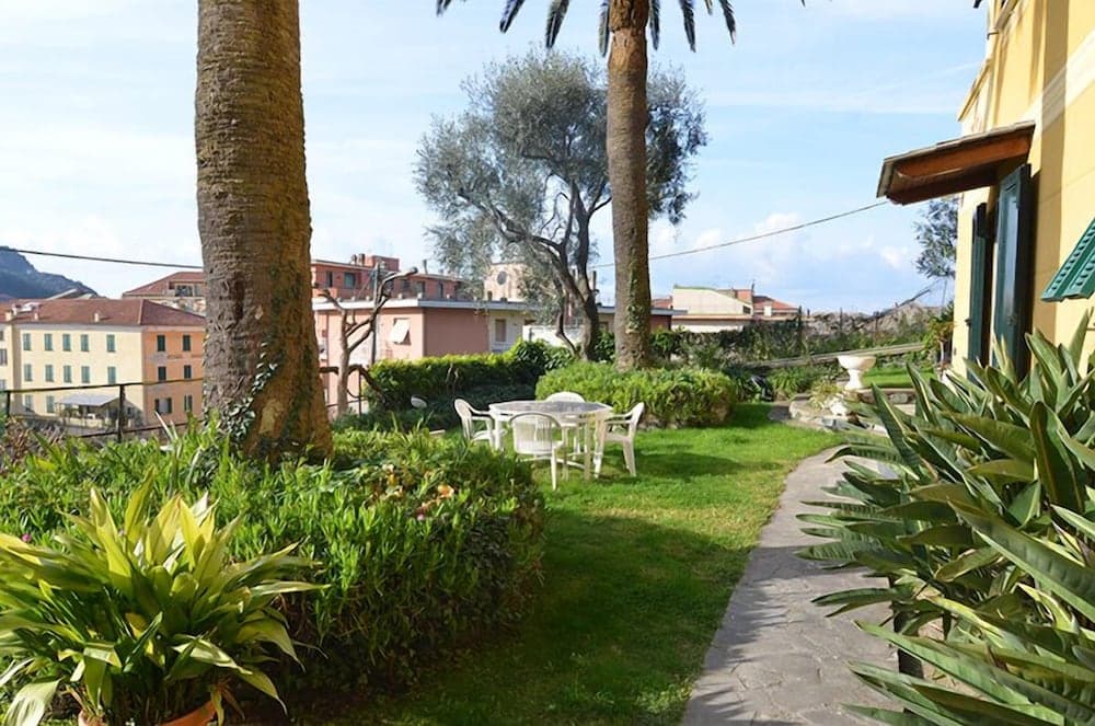 Levanto Rentals