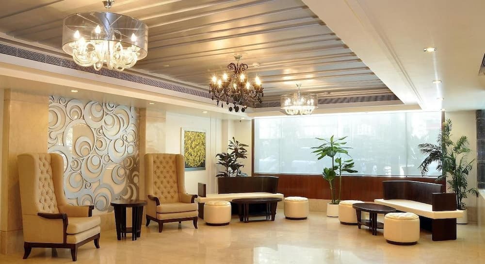 Almondz Hotel