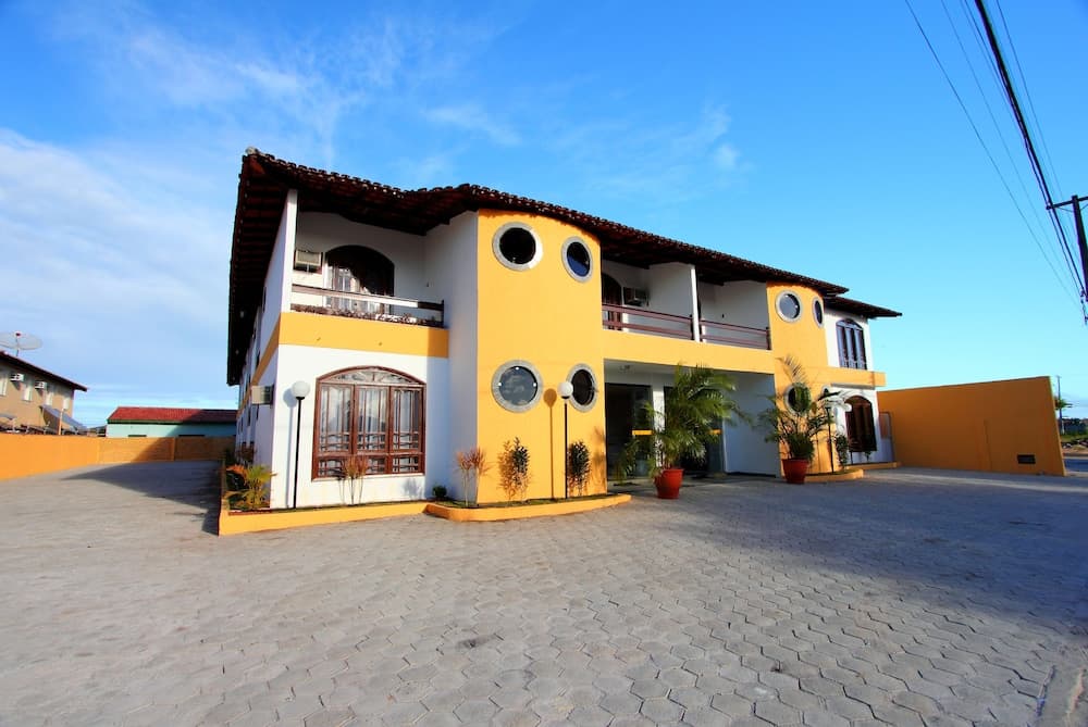 Konaklama yerinin ön cephesi