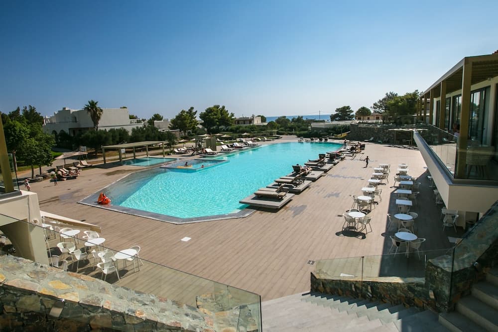 Giannoulis – Almyra Hotel & Village