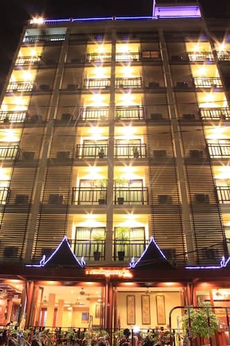 Patong Hemingway's Hotel