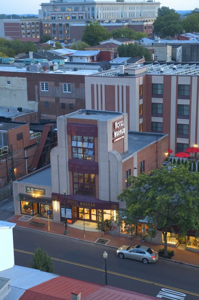 Hotel Warner