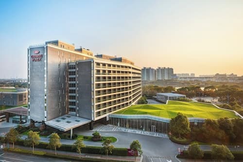 Crowne Plaza Shanghai Xiayang Lake by IHG