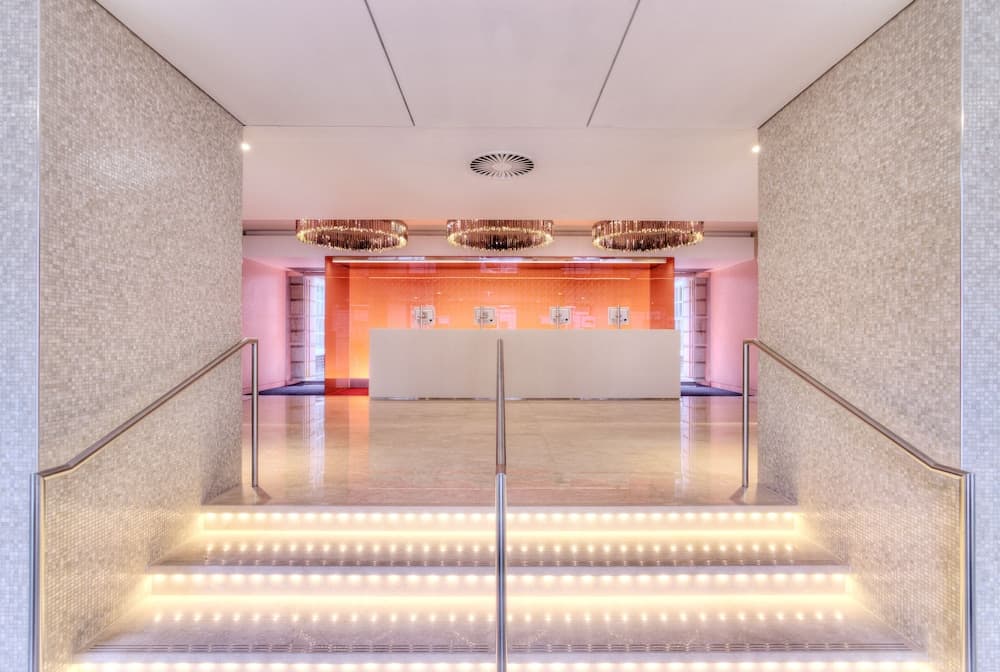 Apex Temple Court Hotel