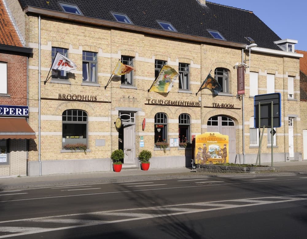 't Oud gemeentehuis Poelkapelle