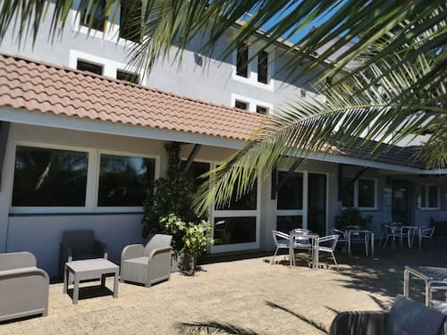 Brit Hotel Confort Pau Lons