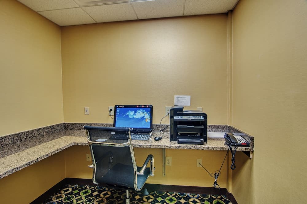Holiday Inn Express and Suites Wytheville by IHG