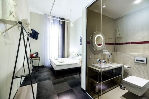 Home ApartHotel