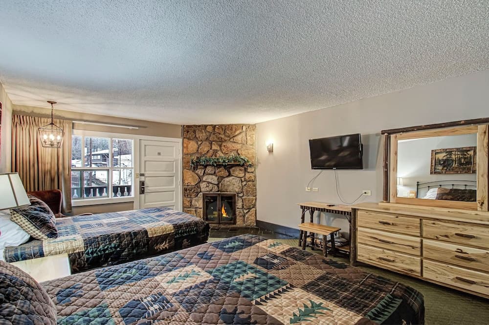Brookside Lodge