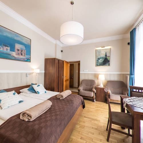 Kajzer Hostel
