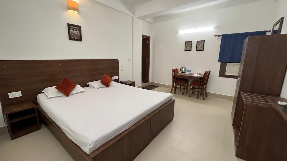 Hotel Saluja