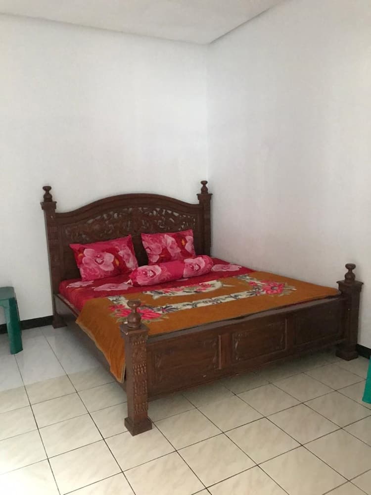 Villa 3 Putri 27