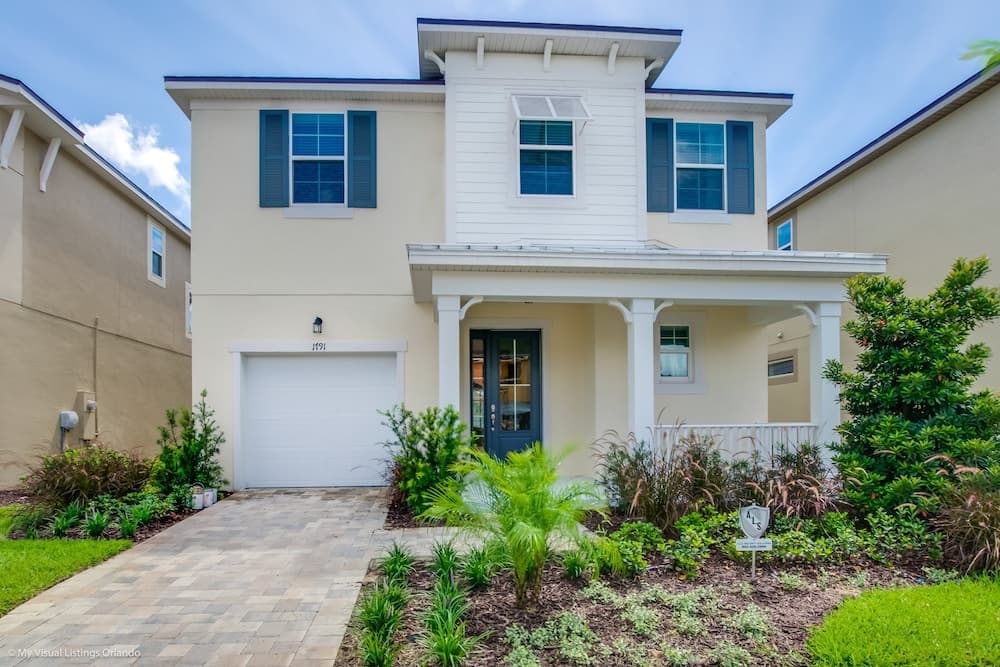 Beautiful 4 Bed With Pool & Spa