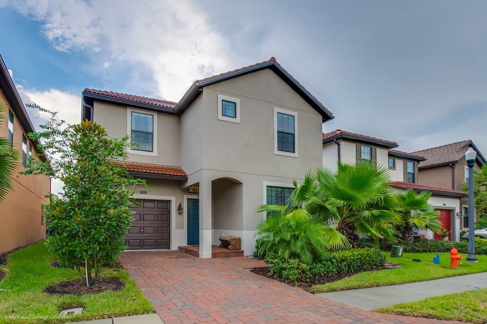 Luxury 6 Bedroom 4 Bath Home with Spa
