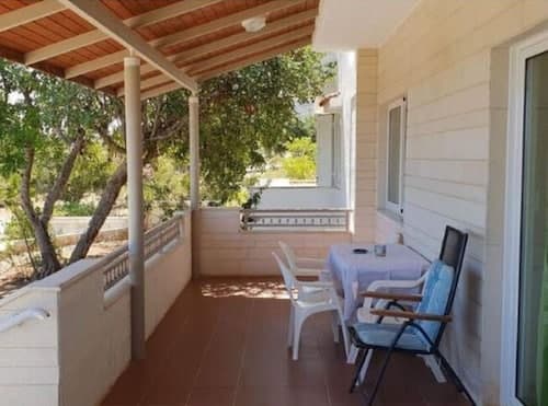 Villa in Hersonissos With Lush Garden
