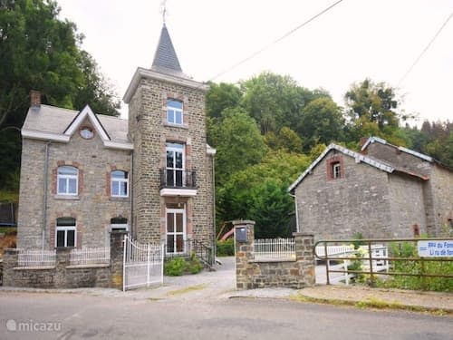Charming Villa in Harze