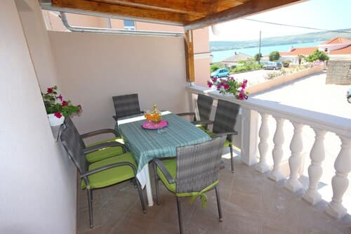 Apartment Rustica With 2 Bedrooms