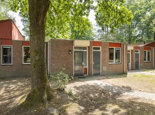 Restyled Bungalow with Dishwasher near Nature Reserve