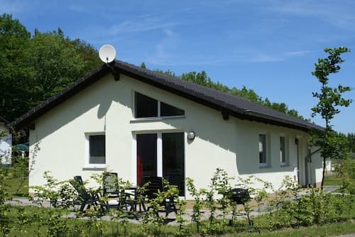 Bungalow Near Eifel Ski Lift