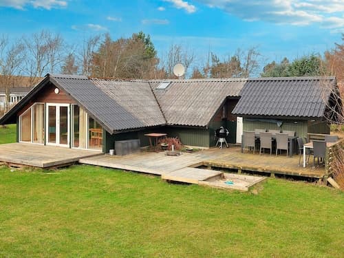 7 Person Holiday Home in Fjerritslev-by Traum