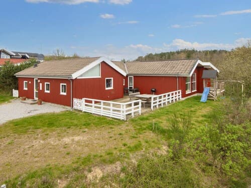 8 Person Holiday Home in Ebeltoft-by Traum