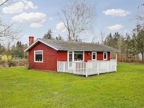 Cozy Holiday Home in Storvorde near Sea