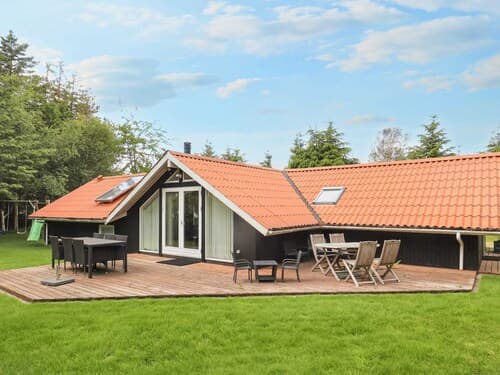 6 Person Holiday Home in Jerup