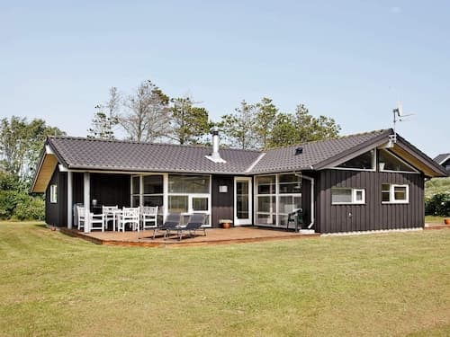 9 Person Holiday Home in Blokhus-by Traum