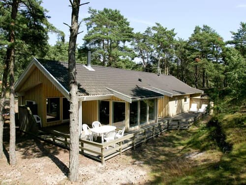8 Person Holiday Home in Nexo-by Traum