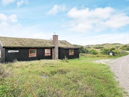 Simplistic Holiday Home in Oksbøl near Sea