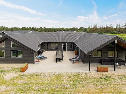 5 Star Holiday Home in Norre Nebel
