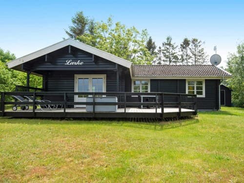 6 Person Holiday Home in Allingabro