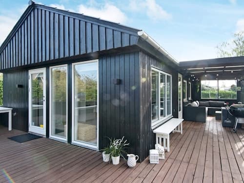 6 Person Holiday Home in Odder-by Traum