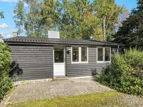 Cozy Holiday Home in Glesborg near Sea