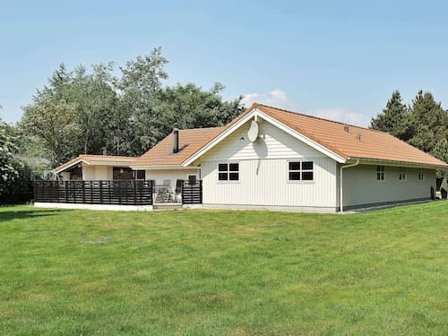 8 Person Holiday Home in Oksbol-by Traum