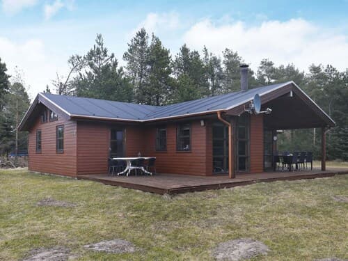 10 Person Holiday Home in Brovst