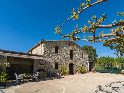 Luxurious Mansion in la Múnia With Swimming Pool and Views